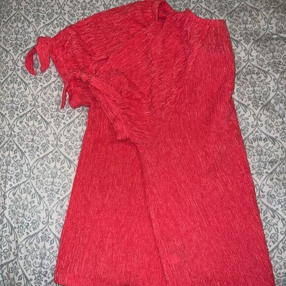Weird knit thing that I don’t understand and pink coral blouse bundle set size L - Picture 5 of 9
